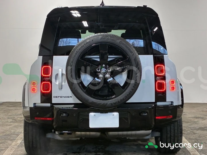 Land Rover Defender Серый