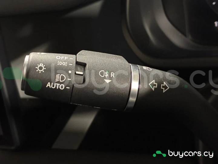 Land Rover Defender Серый