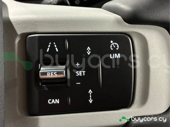 Land Rover Defender Серый