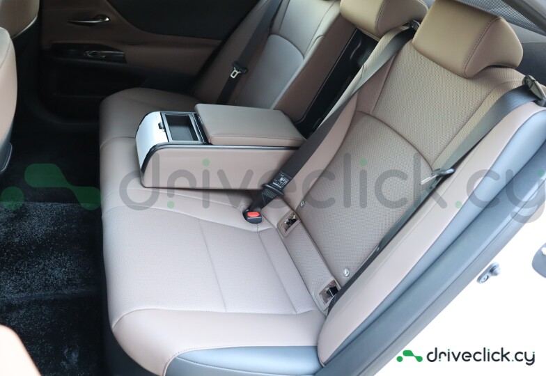 Lexus ES White