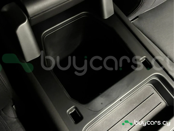 Land Rover Defender Серый