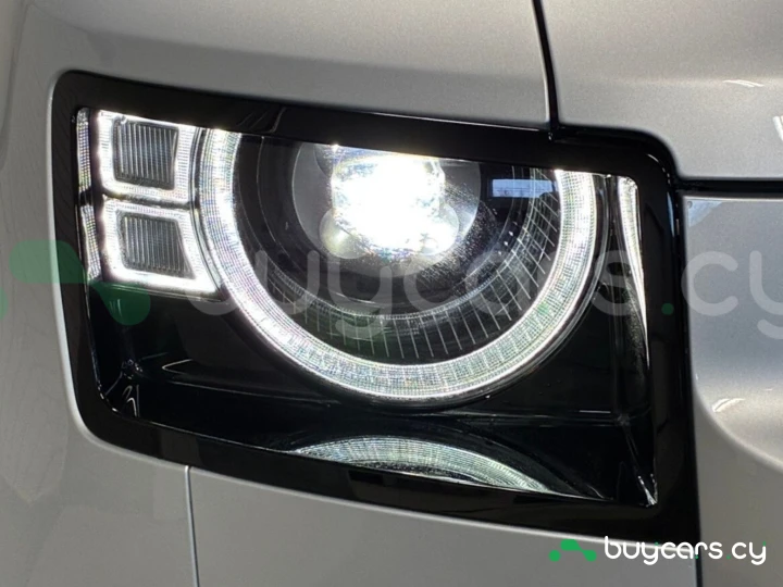 Land Rover Defender Серый