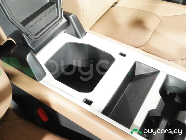 Land Rover Defender White