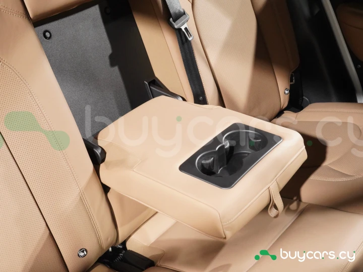 Land Rover Defender White