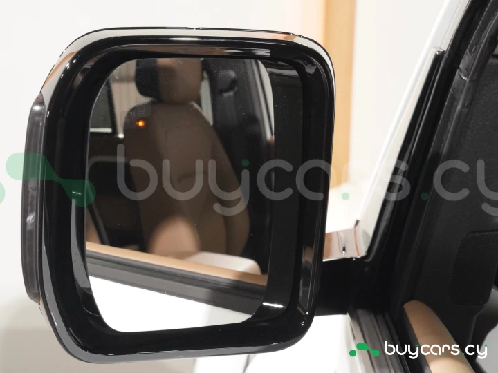 Land Rover Defender White