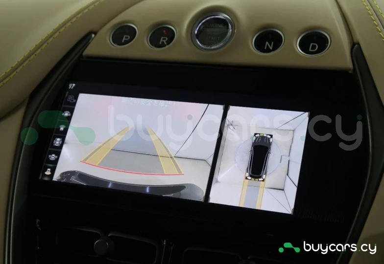 Aston Martin DBX Синий