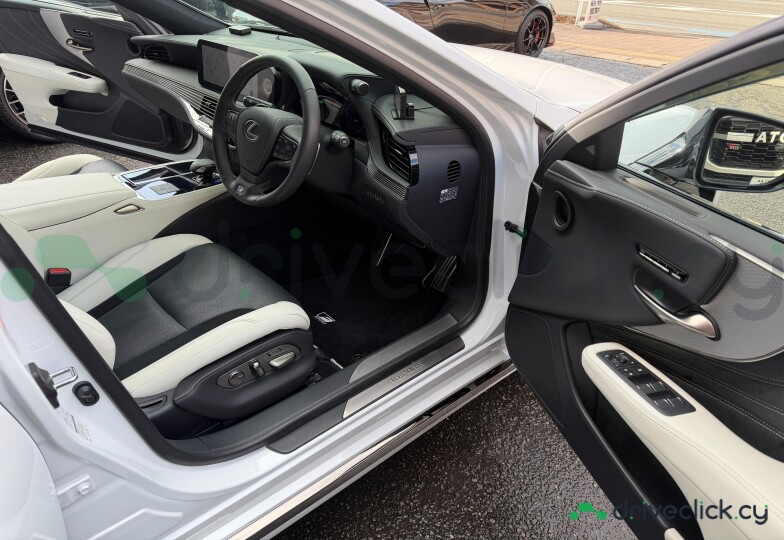 Lexus LS White