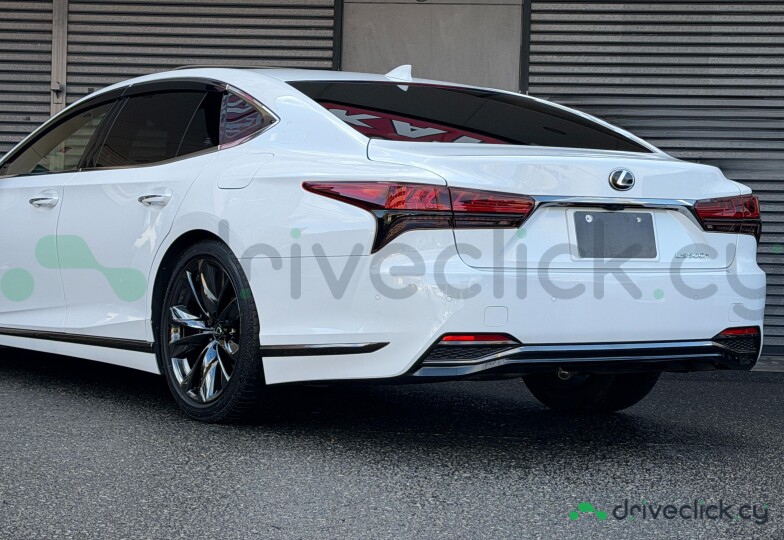 Lexus LS White