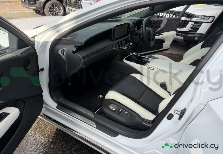 Lexus LS White