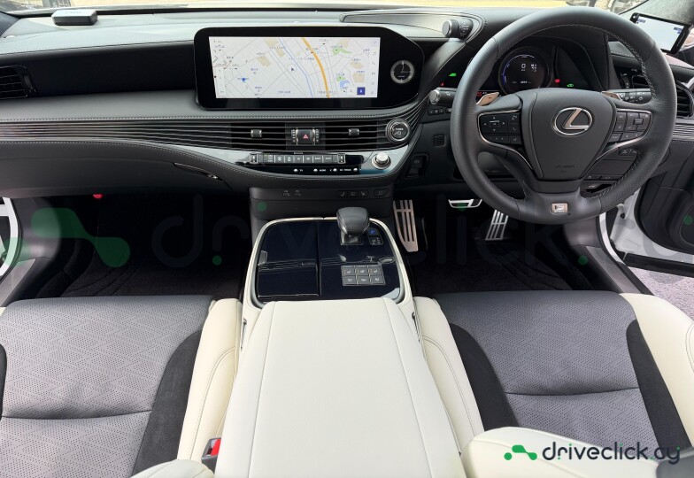Lexus LS White