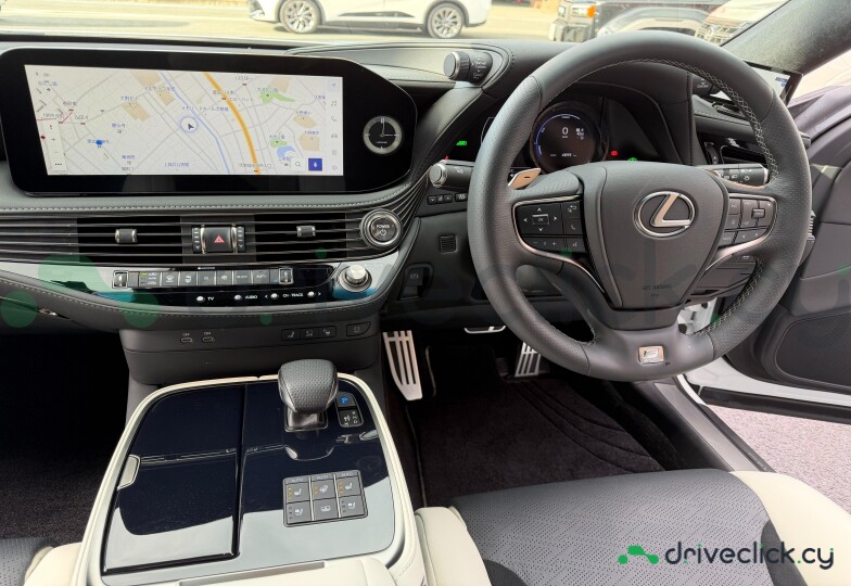 Lexus LS White