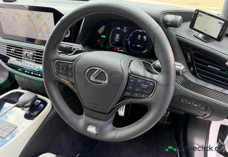 Lexus LS White