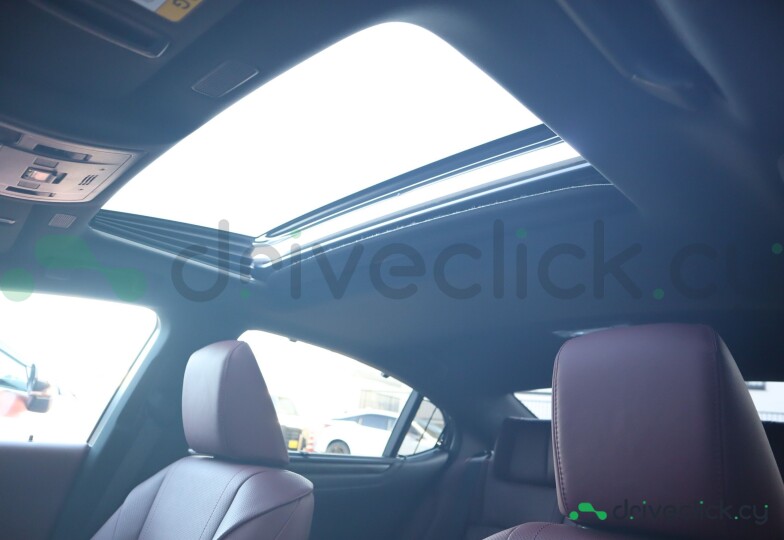 Lexus ES White