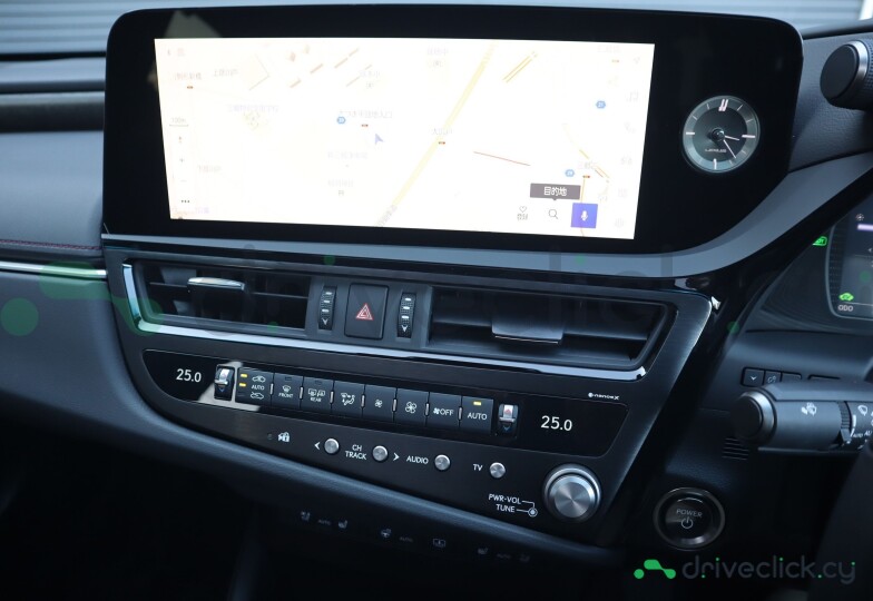 Lexus ES White