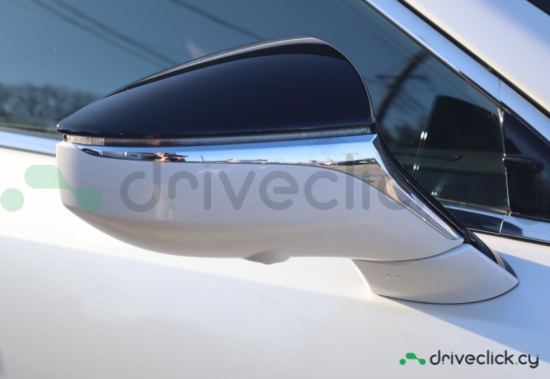 Lexus ES White