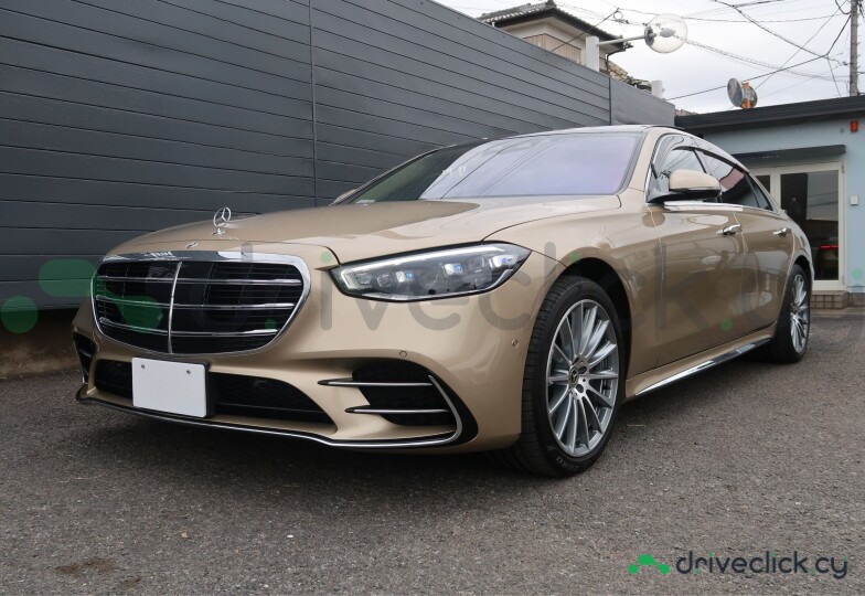 Mercedes S-class Gold