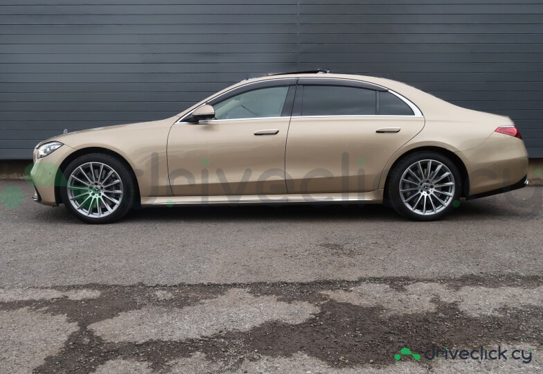 Mercedes S-class Gold
