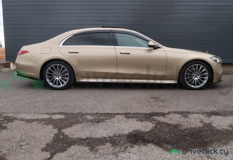 Mercedes S-class Gold