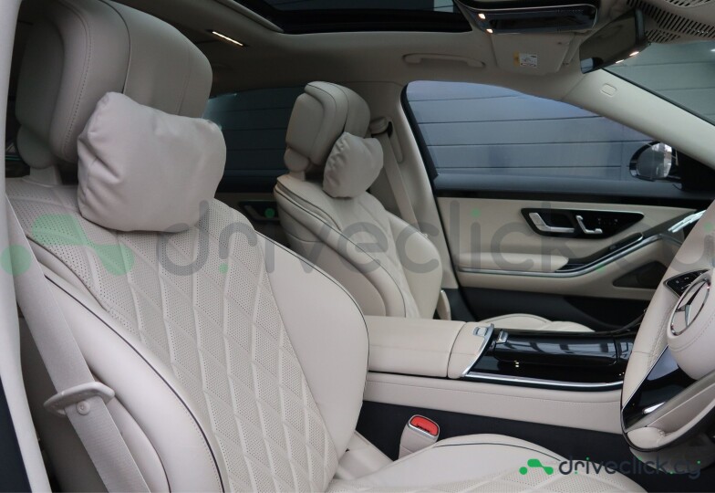 Mercedes S-class Gold