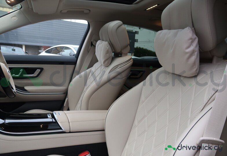 Mercedes S-class Gold