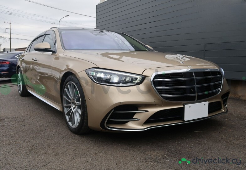 Mercedes S-class Gold