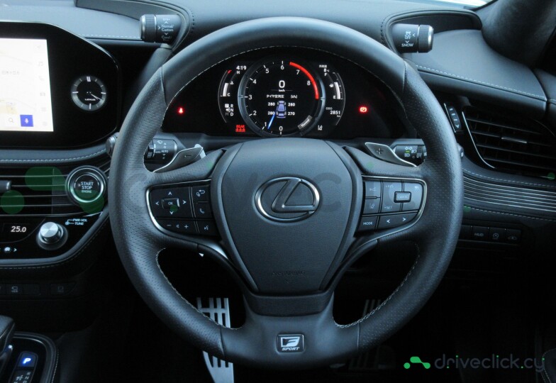 Lexus LS White