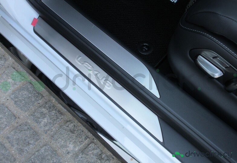 Lexus LS White