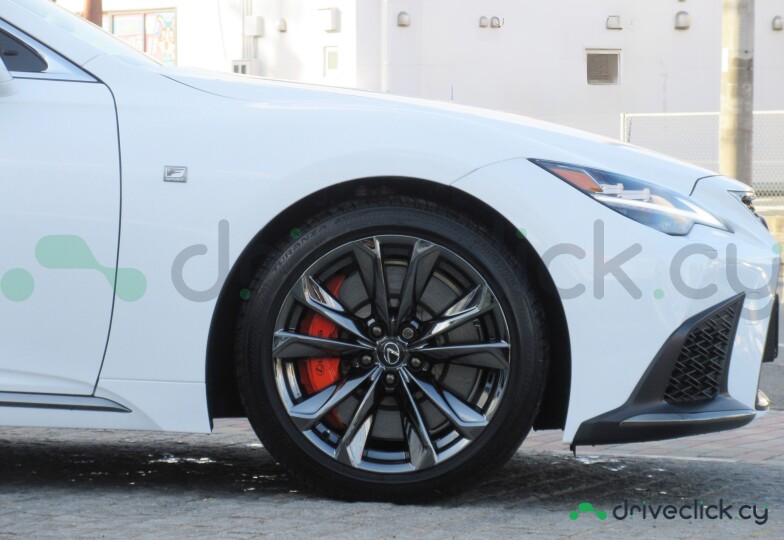 Lexus LS White