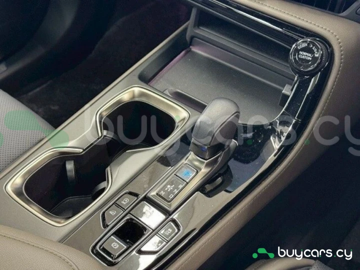 Lexus NX Бежевый