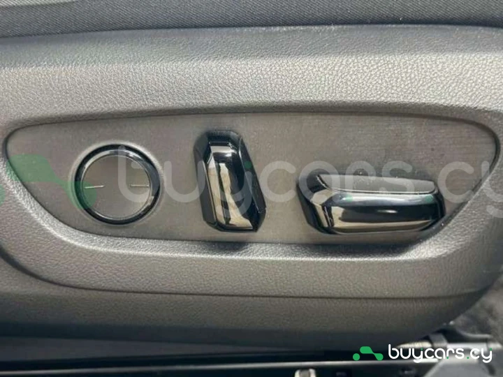 Lexus NX Бежевый