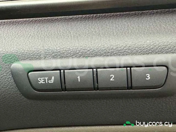 Lexus NX Бежевый