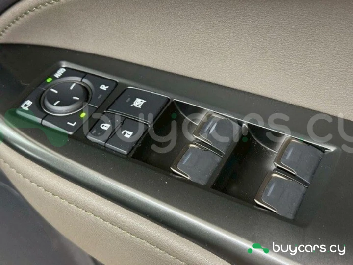 Lexus NX Бежевый