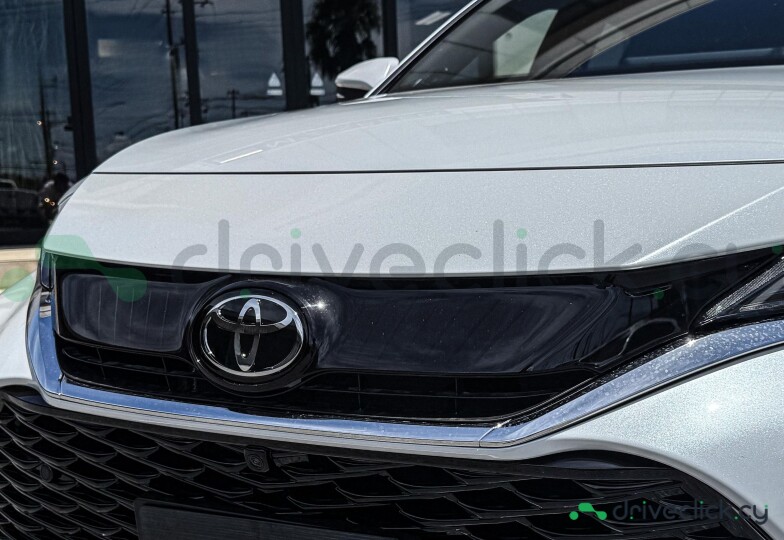 Toyota Harrier Белый
