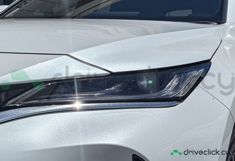 Toyota Harrier Белый