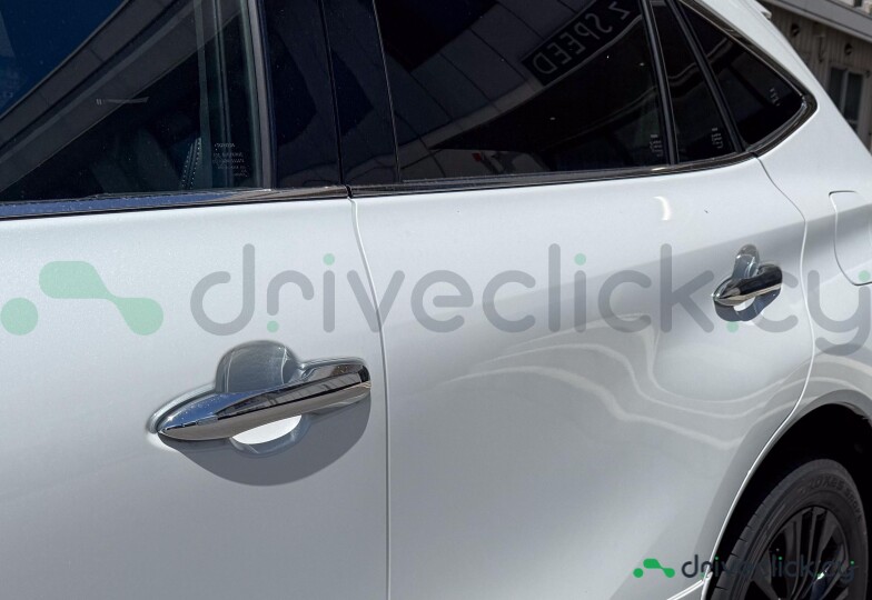 Toyota Harrier Белый