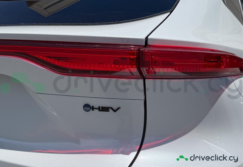 Toyota Harrier Белый