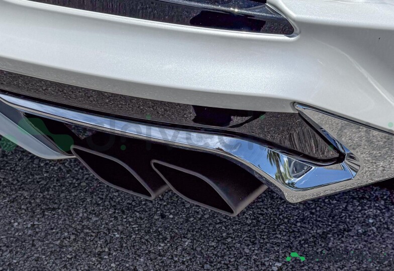 Toyota Harrier Белый
