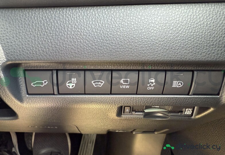 Toyota Harrier Белый