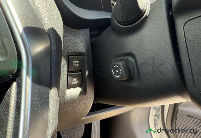 Toyota Harrier Белый