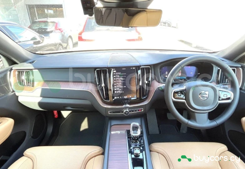 Volvo XC60 Белый