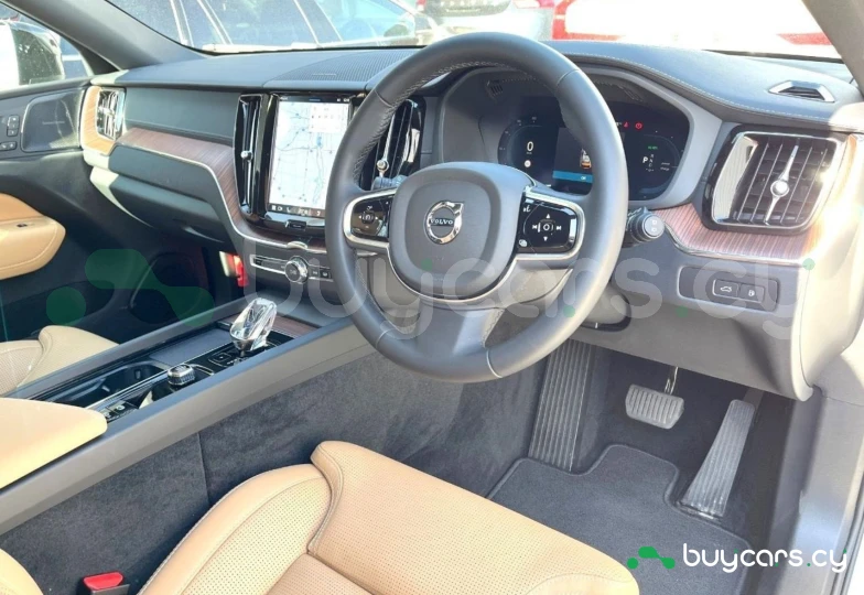 Volvo XC60 Белый