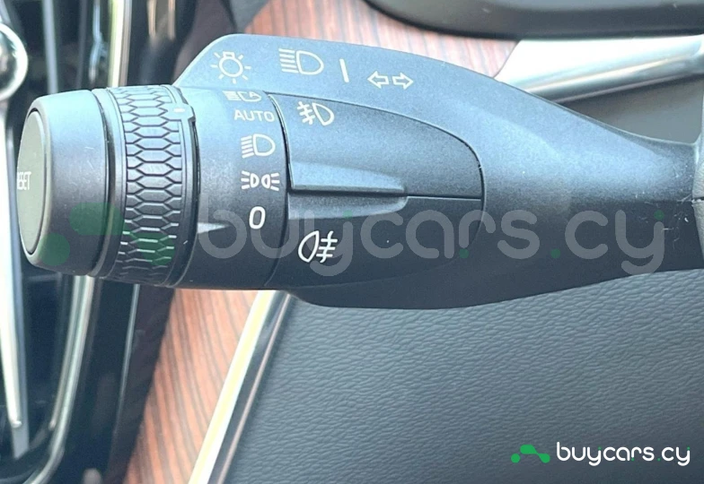 Volvo XC60 Белый