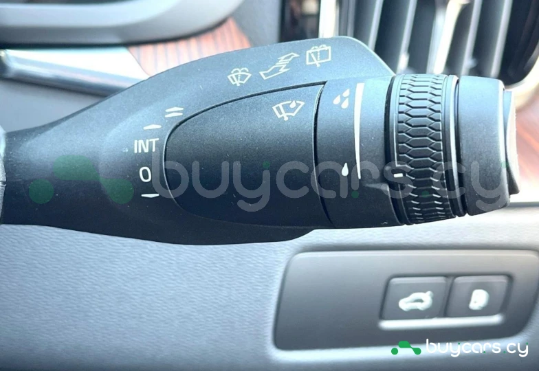 Volvo XC60 Белый