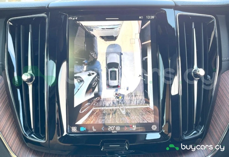 Volvo XC60 Белый