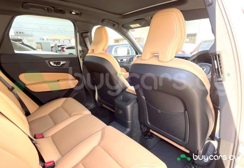 Volvo XC60 Белый