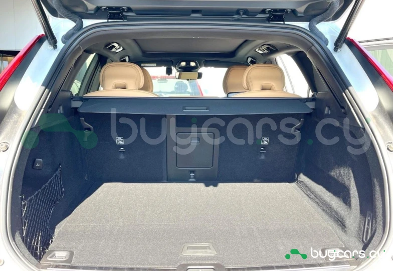 Volvo XC60 Белый