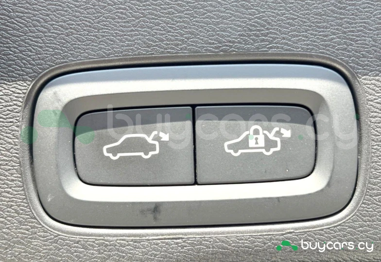 Volvo XC60 Белый