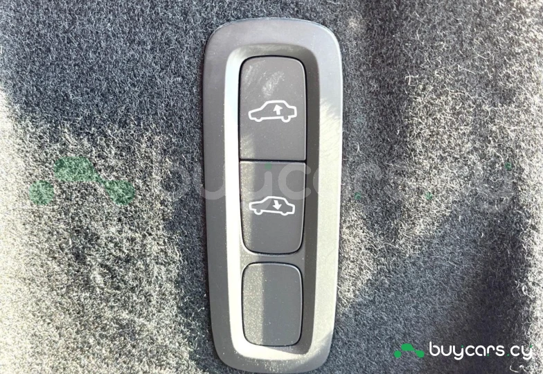 Volvo XC60 Белый