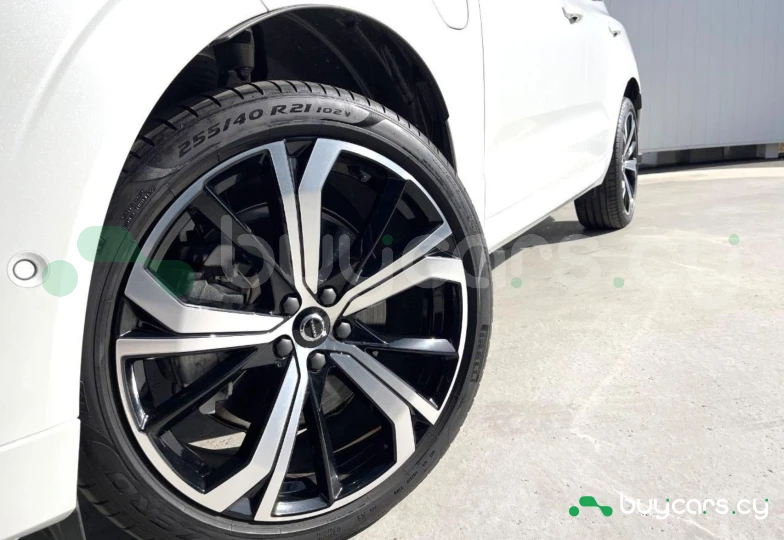 Volvo XC60 Белый