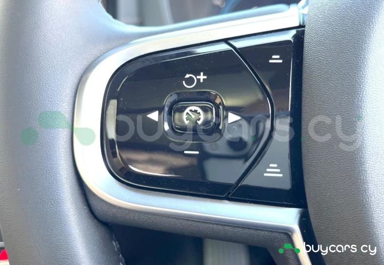 Volvo XC60 Белый